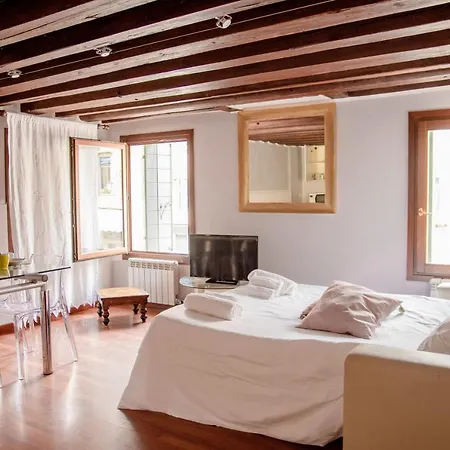 Apartman Superior In Via Garibaldi By Bricola