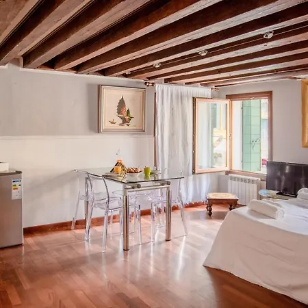 Superior In Via Garibaldi By Bricola ヴェネツィア