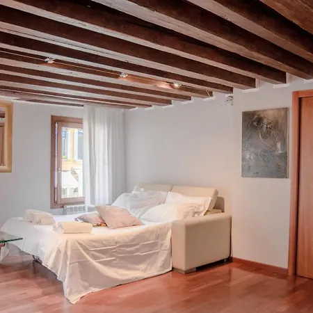 Superior In Via Garibaldi By Bricola *