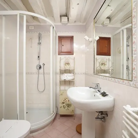 アパート Superior In Via Garibaldi By Bricola