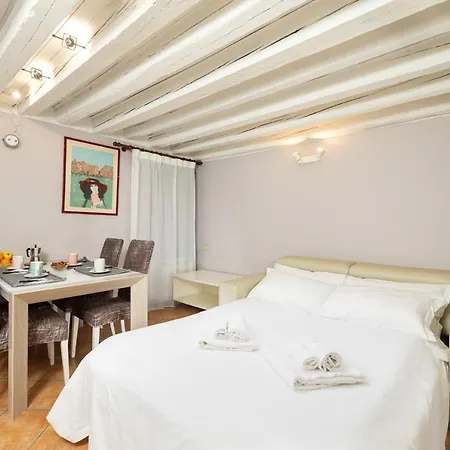 Superior In Via Garibaldi By Bricola アパート *