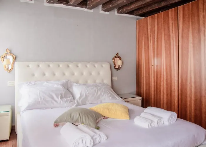 Superior In Via Garibaldi By Bricola Apartamento Venecia