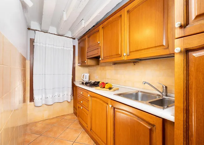 Superior In Via Garibaldi By Bricola *